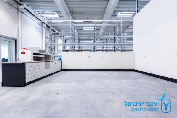 Read more about the article עוברים למשרד חדש? כדאי שתאחסנו את הציוד שלכם לפני